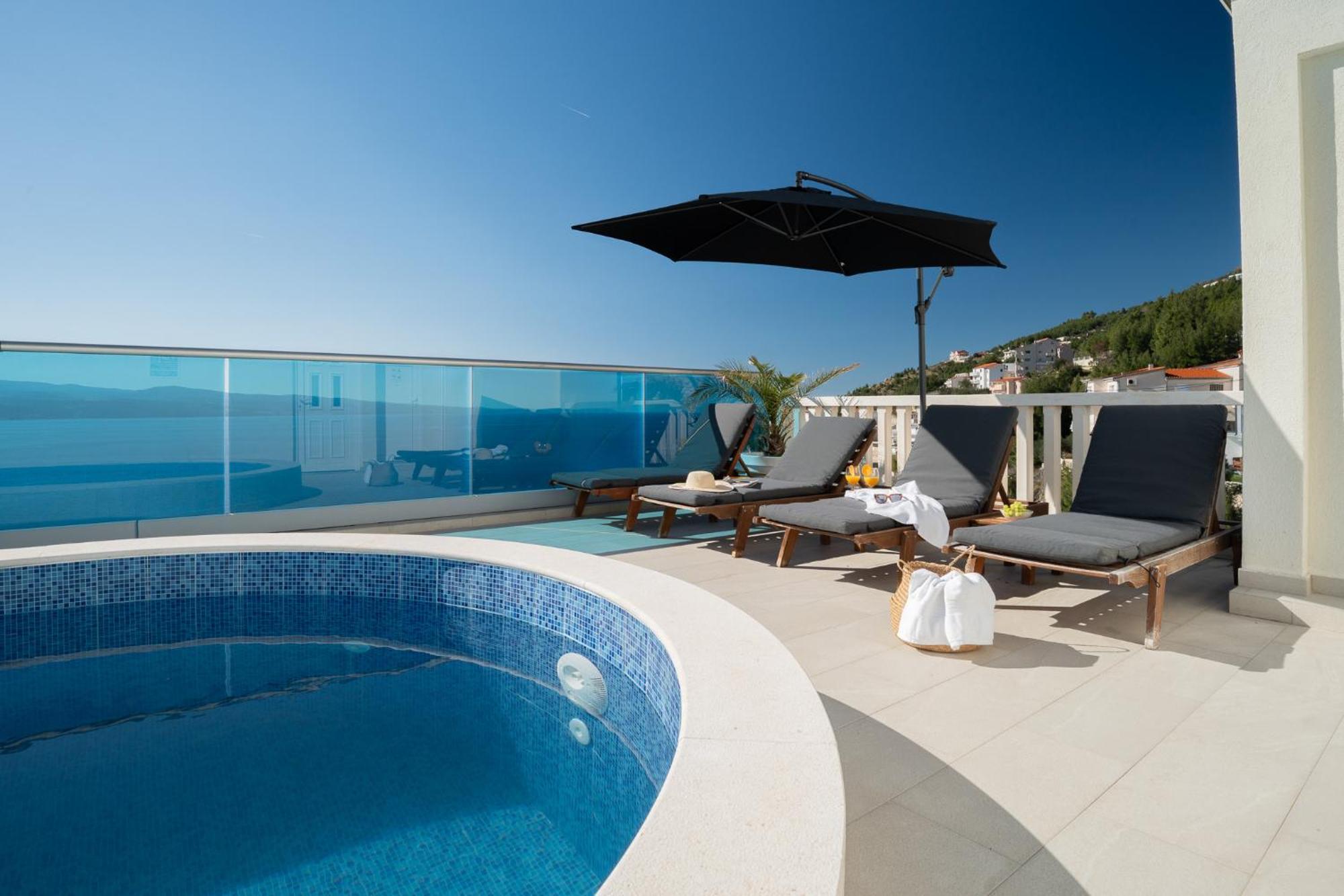 Sunny Hill Apartments With Rooftop Pool Čelina Exterior foto